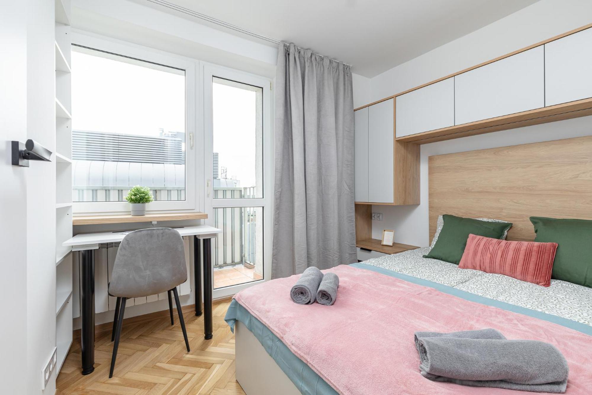 Superapart Zelazna 34 Warszawa Exteriör bild